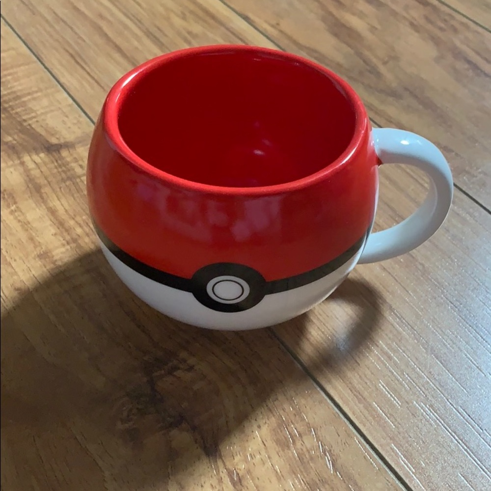 Pokeball Pokémon mug by Nintendo
